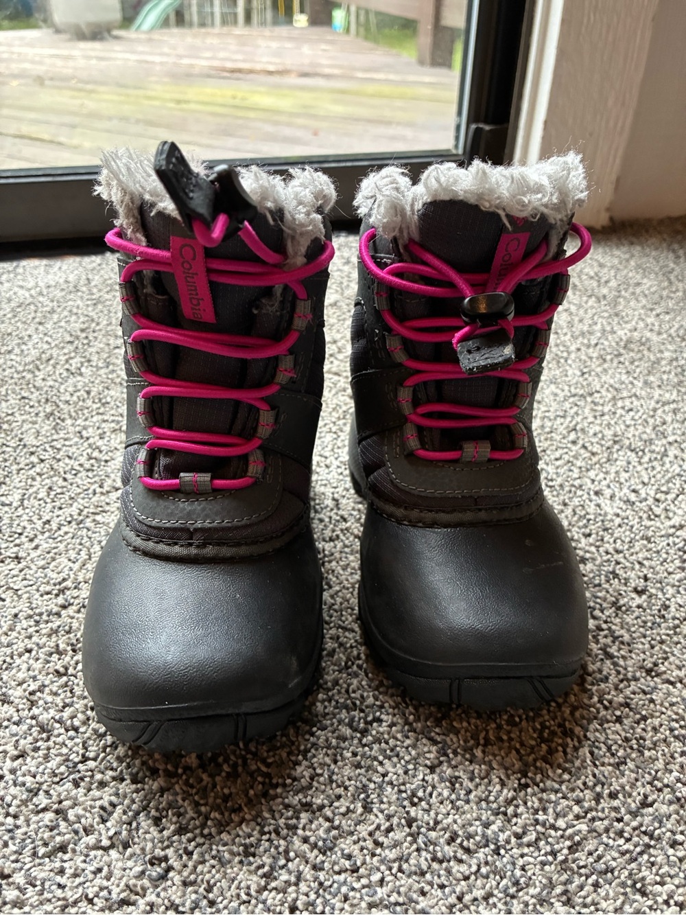 Columbia Toddler Girl’s Rope Tow III Winter Snow Boots in Pink and Gray, Size 9
